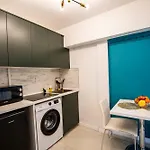 Bellevue Apartment *