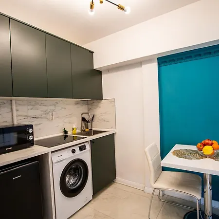 Bellevue Apartment *